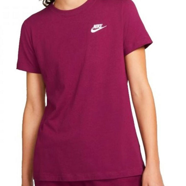 Nike Sportswear Club T-Shirt Women's T-Shirt - Pink