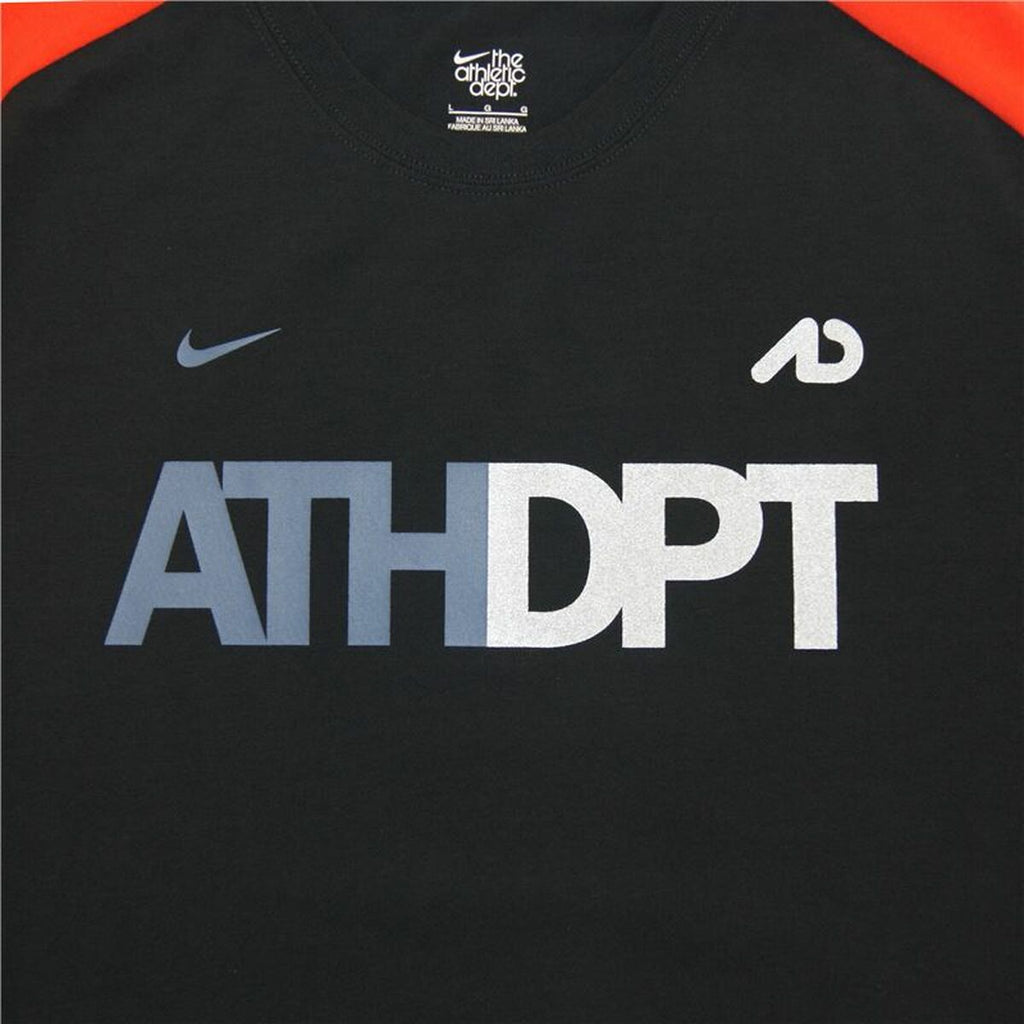 Nike Sportswear Men's T-Shirt - Black - product view 10