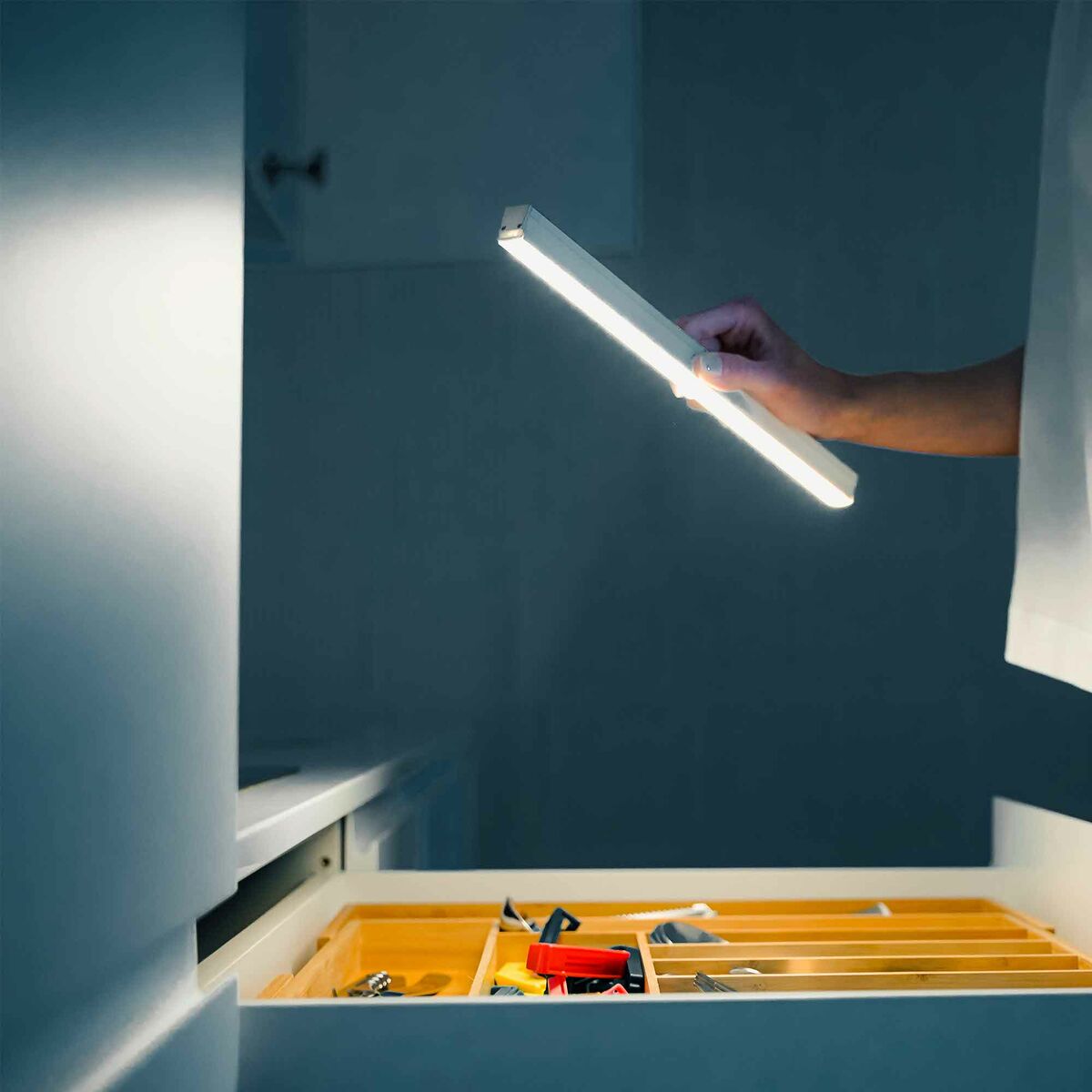 KSIX LED-Licht mit Movement Sensor Grace (55 cm) – Produktansicht 10