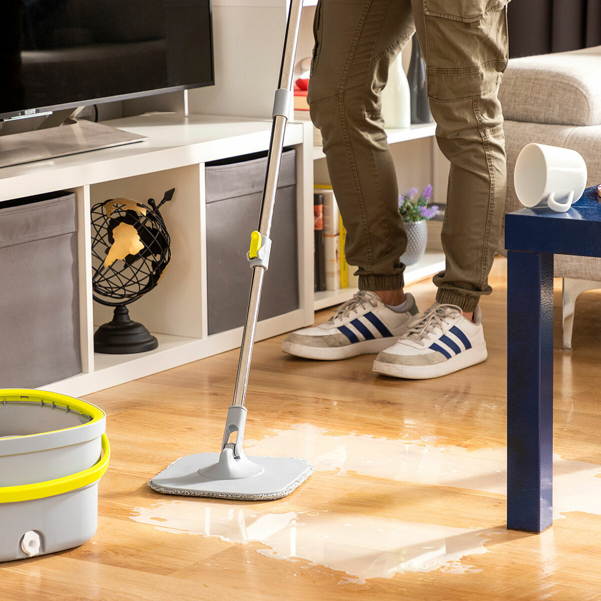InnovaGoods Self-Cleaning Spin Mop mit Separation Bucket Selimop – Produktansicht 3