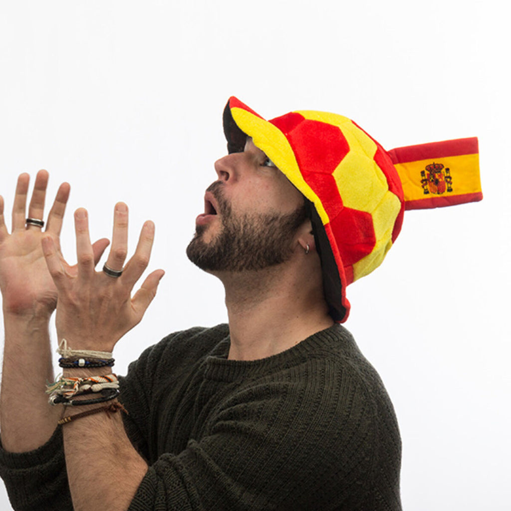 Fußball Hut mit Spanish Flag Embellishment – Produktansicht 1