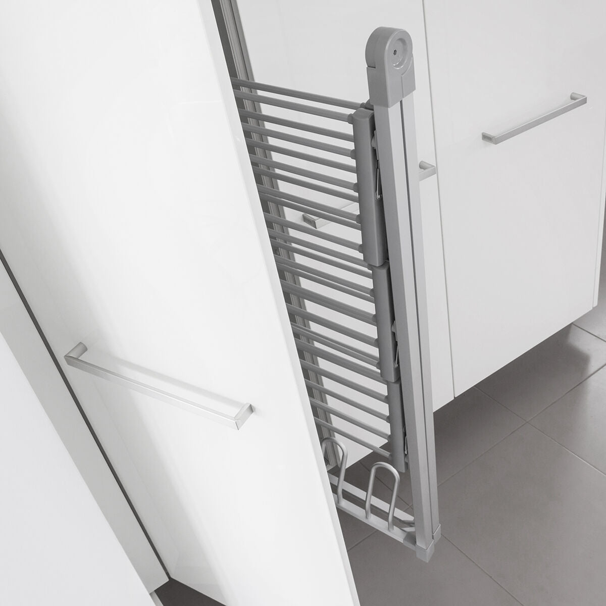 InnovaGoods Klappbar Elektrischer Wäscheständer Verayer 30 Bars – Produktansicht 3
