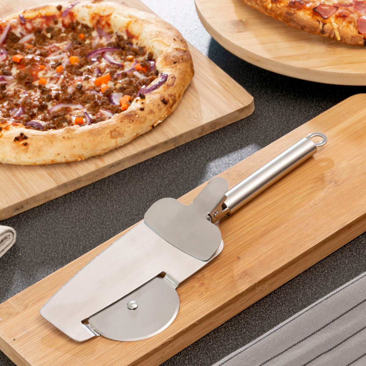 Pizza Cutter 4-in-1 Nice Slice InnovaGoods – Produktbild 1