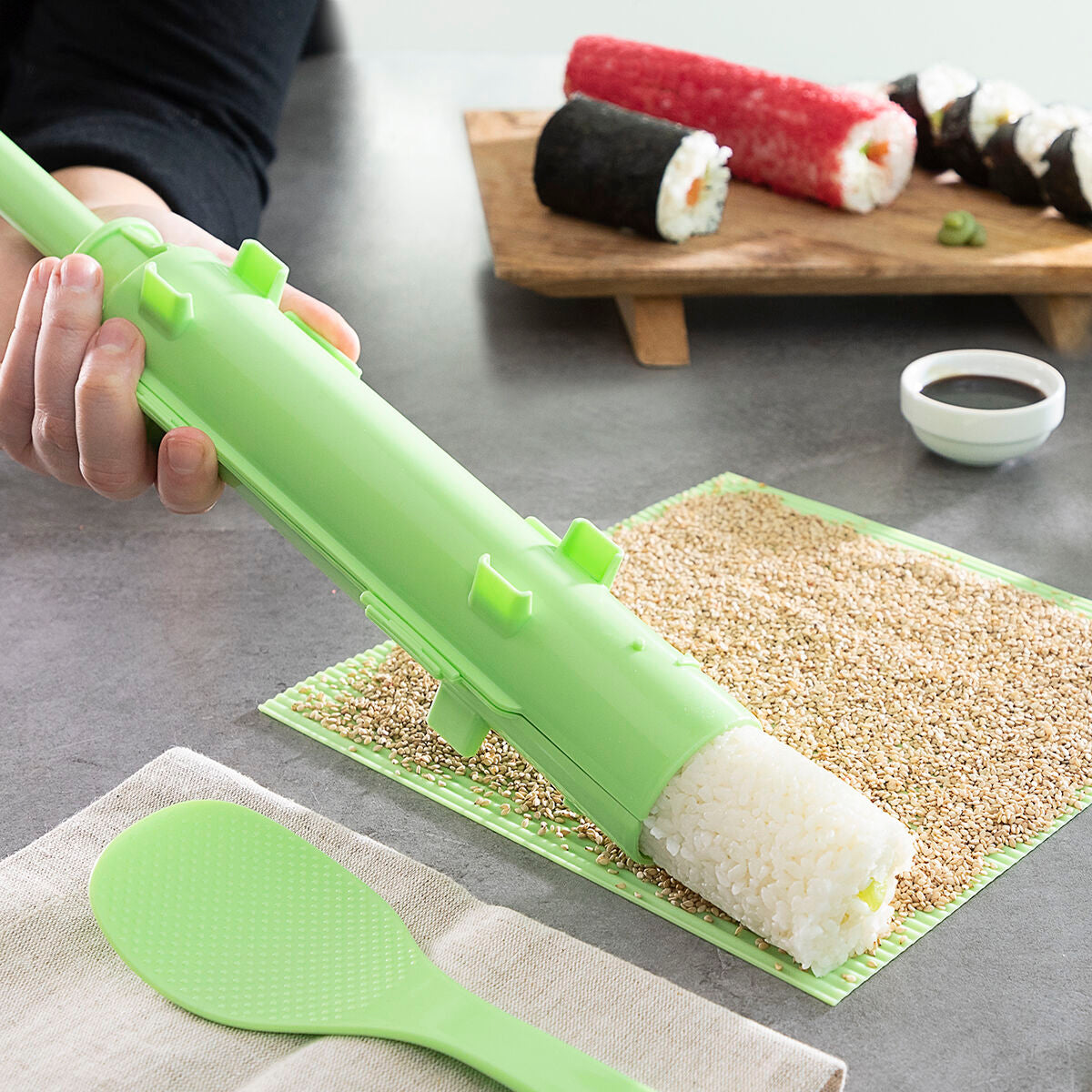 InnovaGoods Sushi Set mit Recipes Suzooka – Produktansicht 2