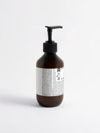 BYAG. Seidiges Körperserum – Spices & Sandalwood – Produktansicht 2