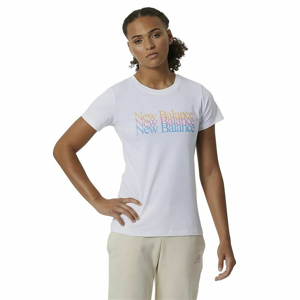 New Balance Damen Kurzarm T-Shirt Essentials Celebrate Weiß - BYAG.T-ShirtNew BalanceBYAG.S6441357New Balance Damen Kurzarm T-Shirt Essentials Celebrate Weiß – XSXS